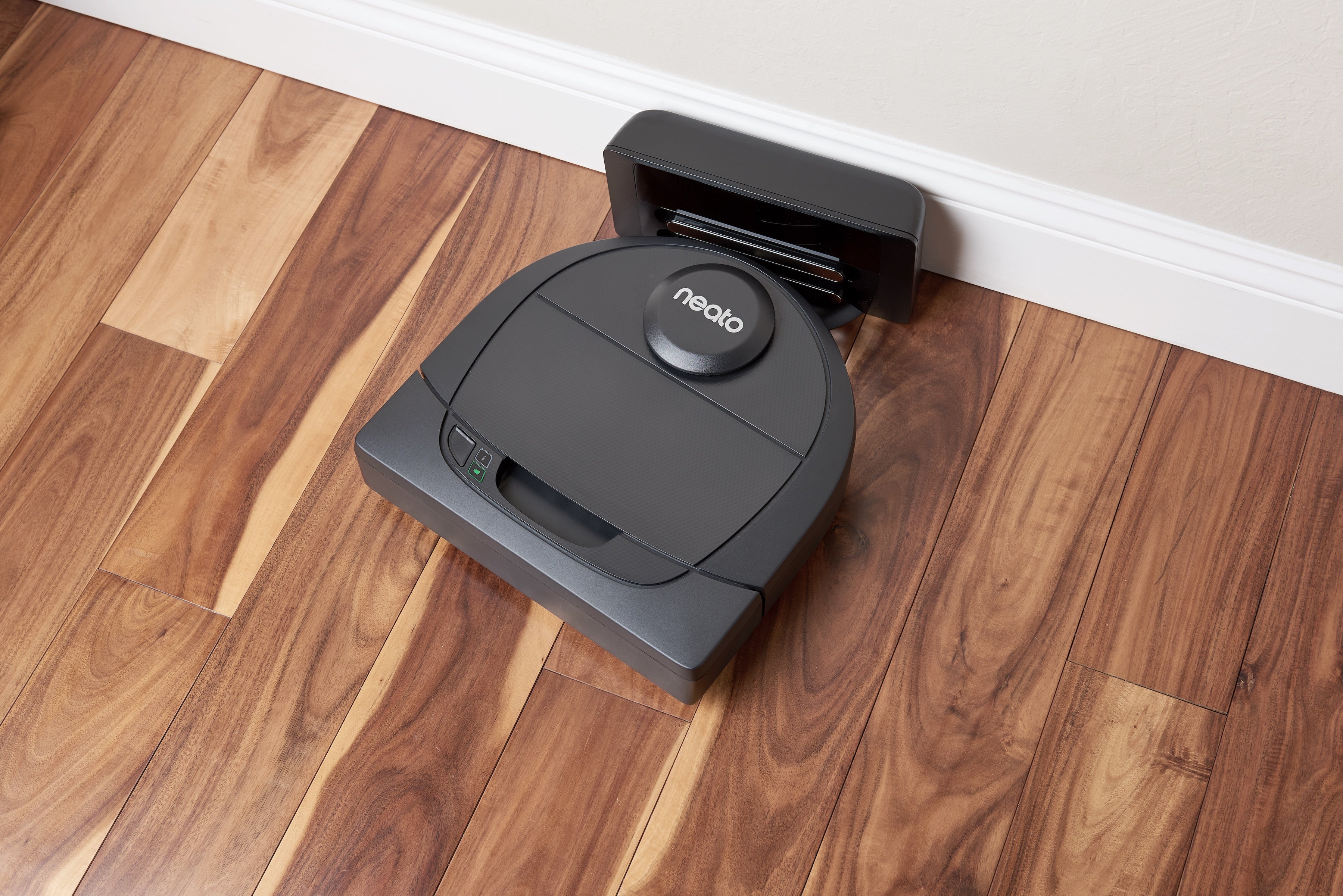 Neato D4 Robot Vacuum
